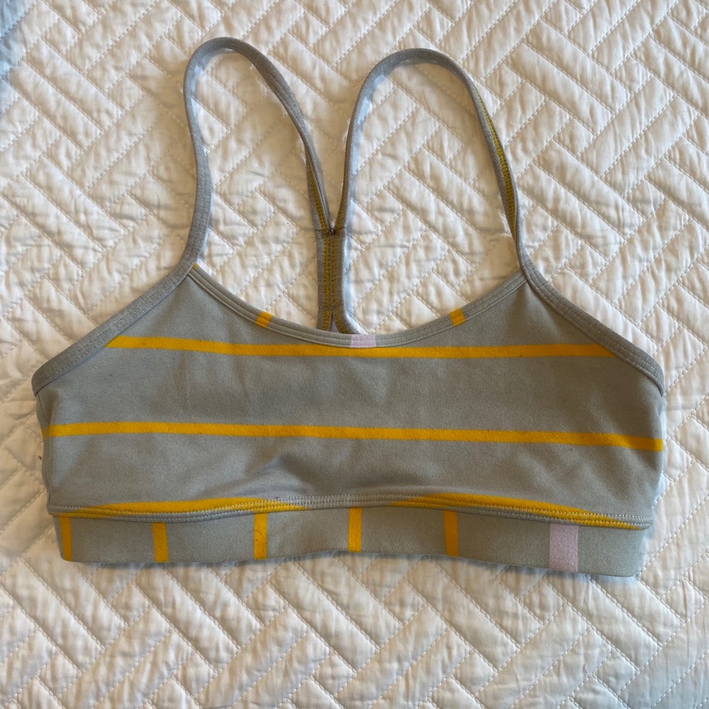 Lululemon sports bra (size 6)